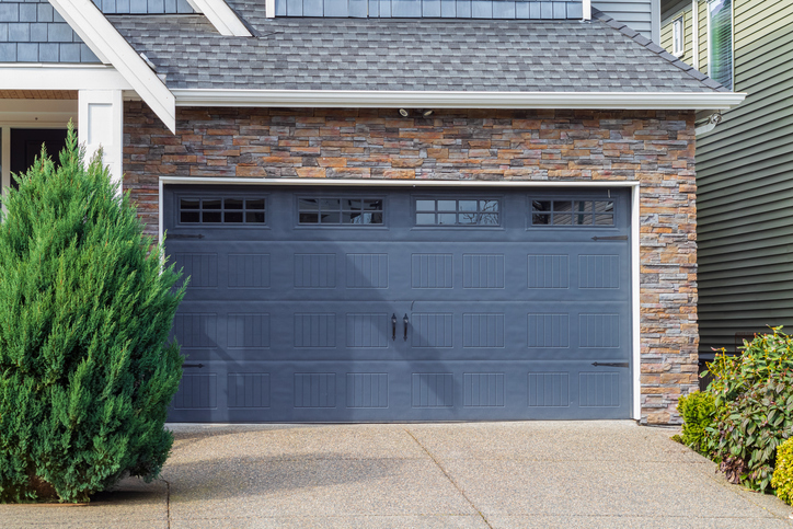 How to Spot Red Flags When Choosing New Garage Door Services