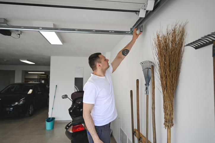 What to Include in a Yearly Garage Door Opener Maintenance Checklist