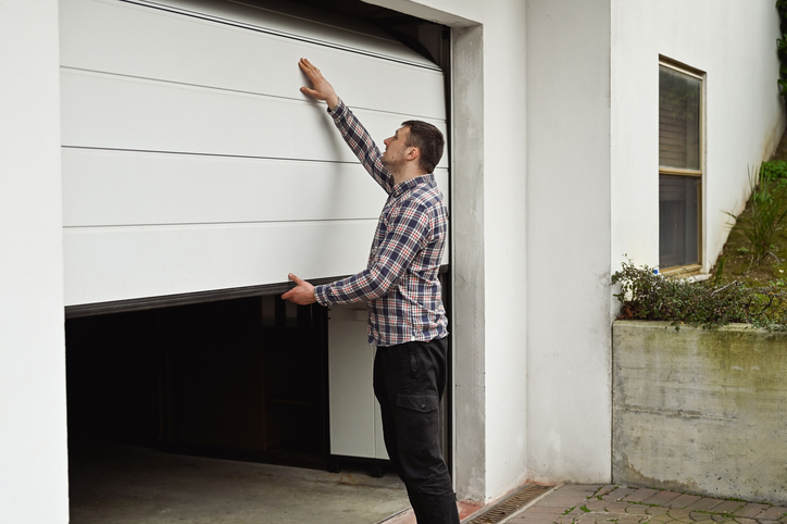 Benefits of Annual Garage Door Maintenance for Desert Vacation Homes