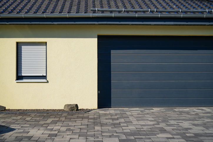 Garage Door Installation Tips for First-Time Home Buyers