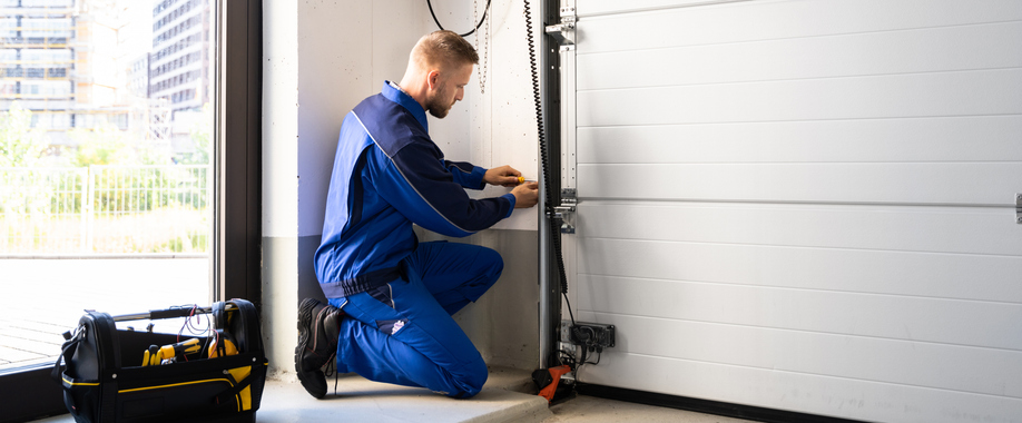 Garage Door Services to Schedule Before Extreme Weather Hits
