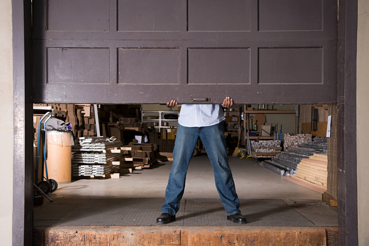 The Role of a Garage Door Maintenance Company in Safety Checks