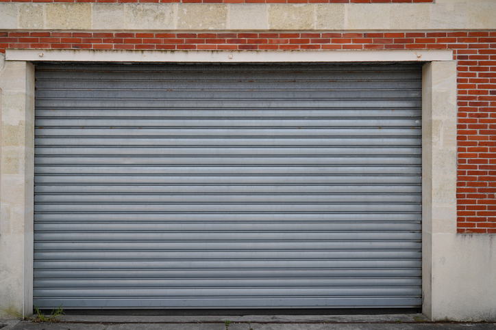 5 Smart Questions to Ask Before Hiring a Garage Door Repair Company